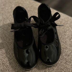 Girls tap shoes